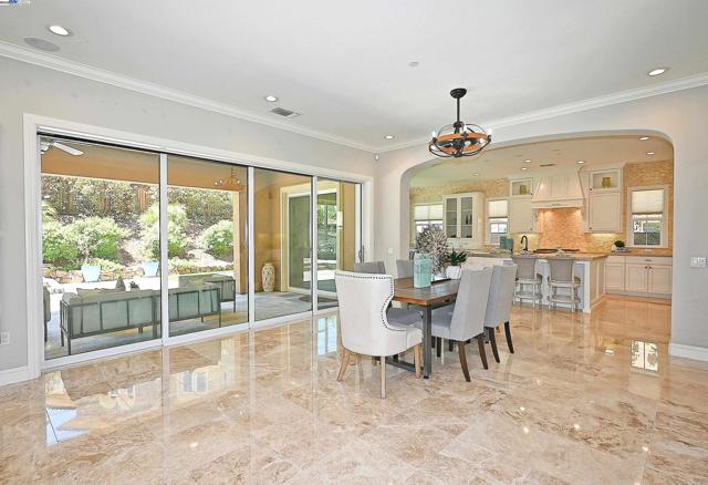 3009 Drysdale St, Danville CA: https://media.crmls.org/mediaz/36a24d92-f2b4-43ab-a7c4-1e8e7a824648.jpg