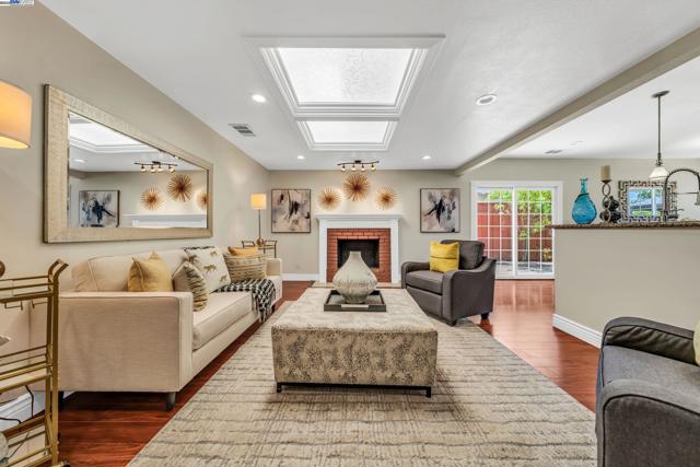 41917 Camino Santa Barbara, Fremont CA: https://media.crmls.org/mediaz/36a3241c-3f49-4472-b258-204100844b3c.jpg