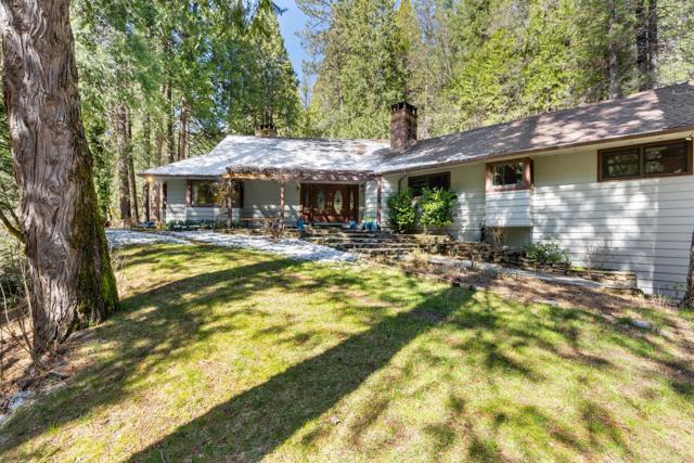 21791 Highway 49, Downieville CA: https://media.crmls.org/mediaz/36a37767-316e-4117-aec9-22267bf75c96.jpg