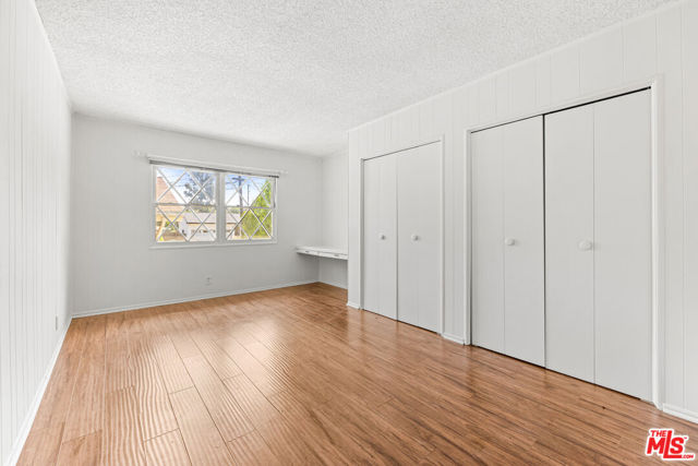 5013 Catalon Avenue, Woodland Hills CA: https://media.crmls.org/mediaz/36a46ed2-9ea4-4673-9231-9a54d3c1988c.jpg