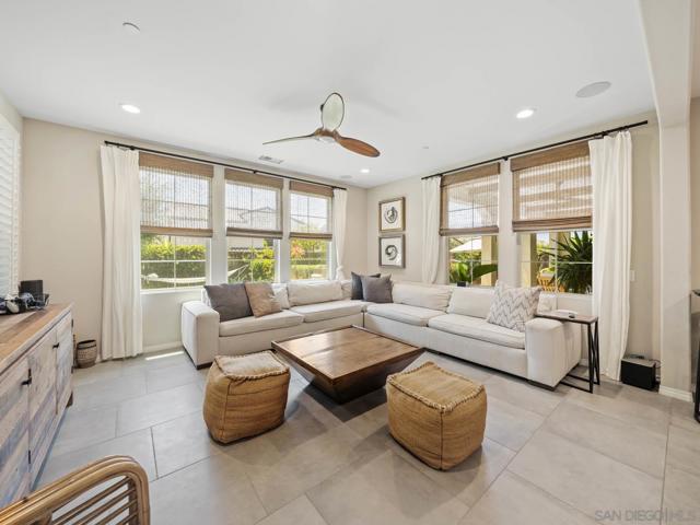 916 Camino Aldea, Chula Vista CA: https://media.crmls.org/mediaz/36a4da9f-7e1e-4f74-b9bb-46d7a6aa391f.jpg