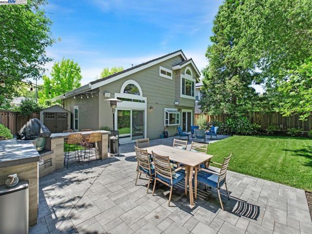 8043 Crossridge Rd, Dublin CA: https://media.crmls.org/mediaz/36a50062-d7c8-48f5-acb5-e144a4380027.jpg