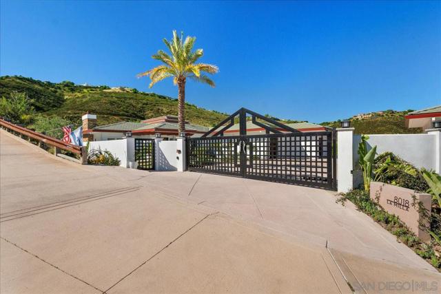 8018 La Milla, Rancho Santa Fe CA: https://media.crmls.org/mediaz/36a5b885-1654-478e-a466-884481c35ce4.jpg