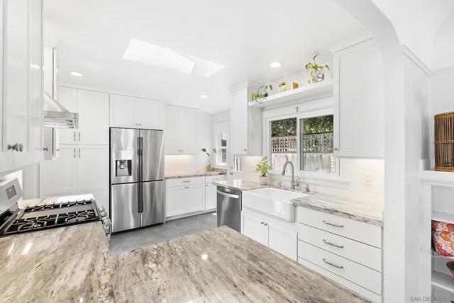4067 PALMETTO WAY, San Diego CA: https://media.crmls.org/mediaz/36a5c7ee-2878-4852-bc76-45d198770050.jpg