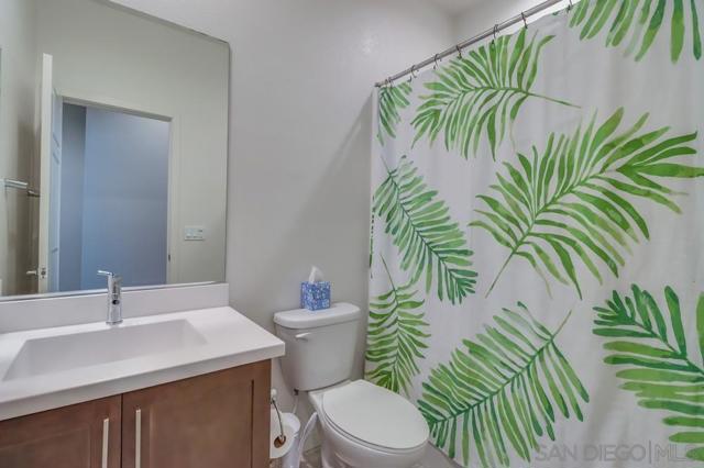 1875 Observation Way, Chula Vista CA: https://media.crmls.org/mediaz/36a70e70-e6b0-4571-91a0-0d909376bb8a.jpg