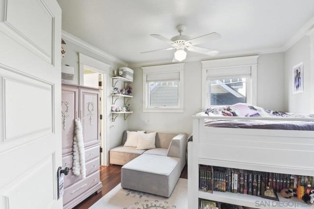 744 G Ave, Coronado CA: https://media.crmls.org/mediaz/36a733c7-6fa3-4739-8f08-af825df8ca47.jpg