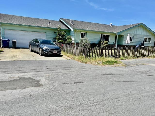 7 Valdez Lane, Watsonville CA: https://media.crmls.org/mediaz/36a76203-a4a4-46d8-ae03-b0b17cfa2071.jpg