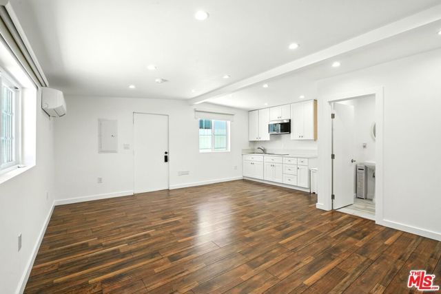 20616 Quedo Drive, Woodland Hills CA: https://media.crmls.org/mediaz/36a7727a-8125-4497-b1a6-ce065fd4a7f8.jpg