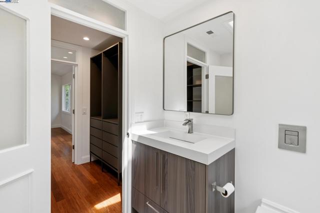 2643 Buena Vista Ave, Walnut Creek CA: https://media.crmls.org/mediaz/36a7e14c-8b79-46de-87d8-d8bbf6947ec8.jpg