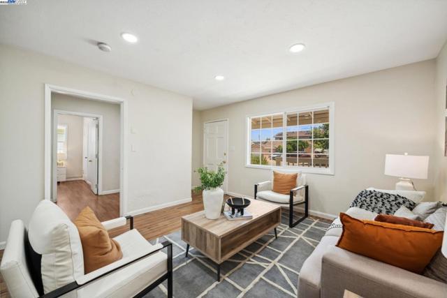 16829 Daryl Avenue, San Lorenzo CA: https://media.crmls.org/mediaz/36a8a79d-631e-4c29-afe3-b802dfdc2f11.jpg