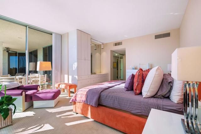 900 Island Drive, Rancho Mirage CA: https://media.crmls.org/mediaz/36a8fd26-3228-4540-9227-82bbfc8de326.jpg