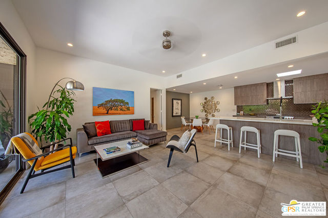 431 N Calle Rolph, Palm Springs CA: https://media.crmls.org/mediaz/36a99ea3-fa45-448e-ac02-e325f7751978.jpg
