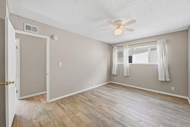 Detail Gallery Image 19 of 27 For 2825 College Bld, Oceanside,  CA 92056 - 3 Beds | 2 Baths