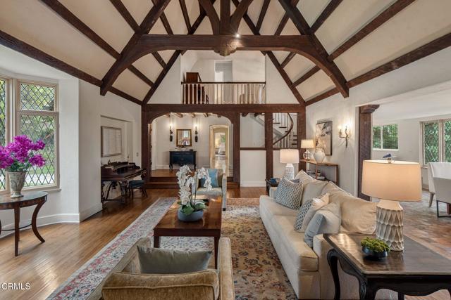 Detail Gallery Image 12 of 22 For 790 Huntington Cir, Pasadena,  CA 91106 - 4 Beds | 3 Baths