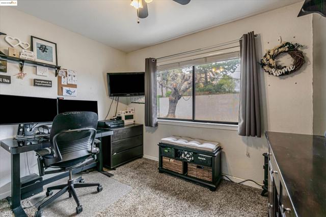 327 4Th Ave, Pleasant Hill CA: https://media.crmls.org/mediaz/36ab3b98-1590-40d5-81b1-deee9bb0db82.jpg