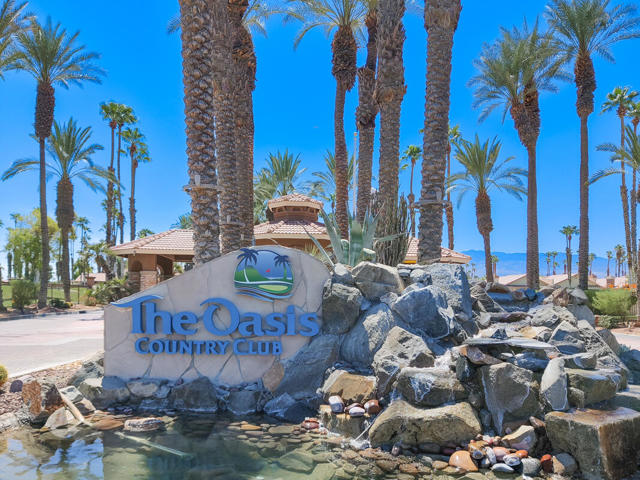 42740 Sand Dune Drive, Palm Desert CA: https://media.crmls.org/mediaz/36abf759-60ab-408b-aa86-34bbcf07f945.jpg