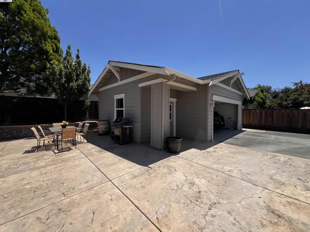 2344 Treadwell St, Livermore CA: https://media.crmls.org/mediaz/36ad3de9-27c9-4170-9728-900b8657da38.jpg