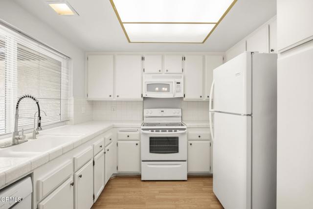 Detail Gallery Image 5 of 43 For 1717 Coronado Ct, Camarillo,  CA 93010 - 2 Beds | 1/1 Baths