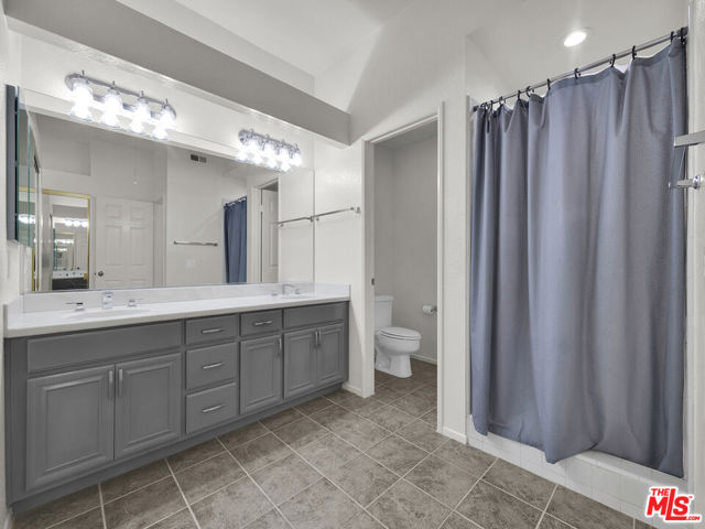 24 Green Brier Circle, Coto de Caza CA: https://media.crmls.org/mediaz/36ae66fb-944c-444d-8b4f-ebcb41a51e74.jpg