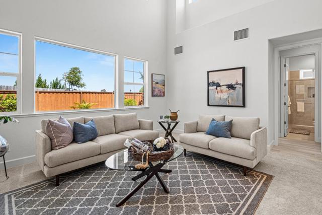 Image 7 of 42 For 465 Russell Way
