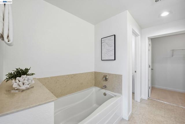 4463 Hyde Cmn, Fremont CA: https://media.crmls.org/mediaz/36af1391-fe6c-4f3c-a96e-cafe1851e8f5.jpg