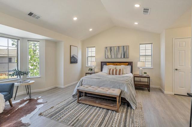 952 Coventry Way, Milpitas CA: https://media.crmls.org/mediaz/36af1d44-cbf6-43ee-8d73-f435cc1b5bad.jpg