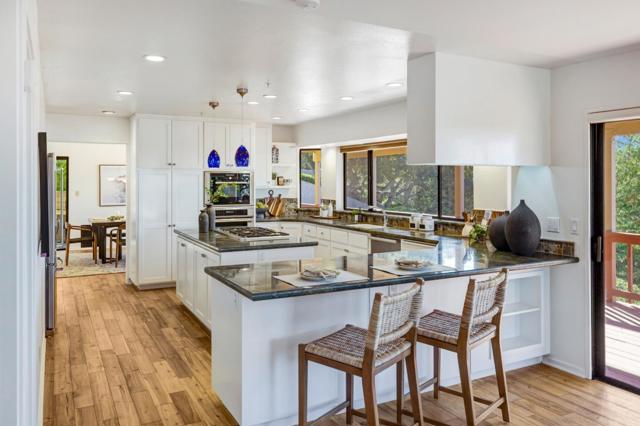 25460 Boots Road, Monterey CA: https://media.crmls.org/mediaz/36af34c3-2d9b-4ce8-9100-3565414c4783.jpg