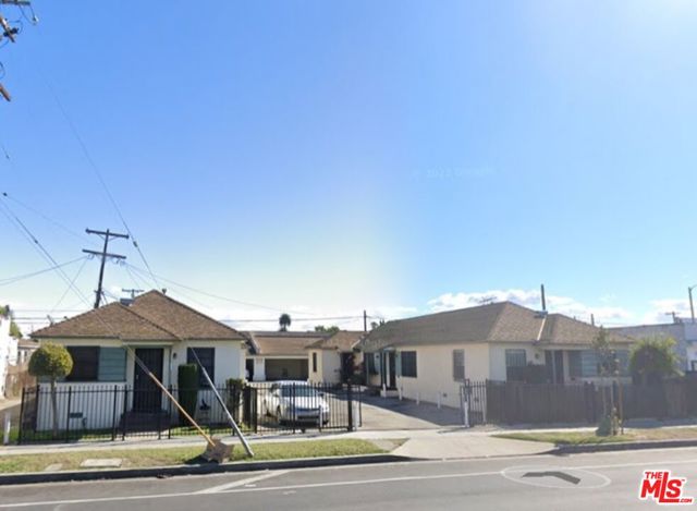 8472 S Main Street, Los Angeles CA: https://media.crmls.org/mediaz/36af4e38-d718-40f9-ac37-9a763369396c.jpg