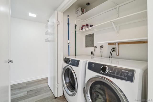 10263 Caminito Toronjo, San Diego CA: https://media.crmls.org/mediaz/36afd40b-d0b2-40ca-b0c5-805e8d613c15.jpg