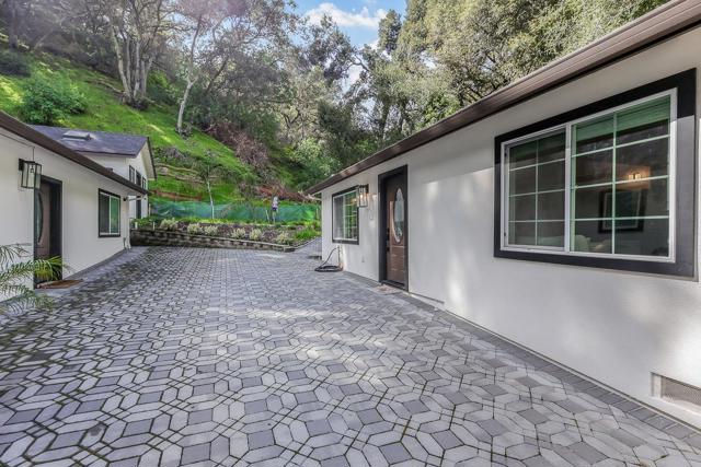 10875 Stevens Canyon Road, Cupertino CA: https://media.crmls.org/mediaz/36b02e67-0870-41d3-baeb-80a947220192.jpg