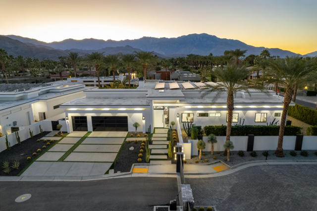 1 Bravo Court, Rancho Mirage CA: https://media.crmls.org/mediaz/36b171b6-36b7-4abf-85a1-8d85bda57348.jpg
