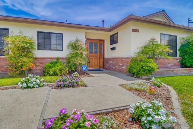 6081 Veemac, La Mesa CA: https://media.crmls.org/mediaz/36b21391-f299-471c-9de1-32117aa66f42.jpg
