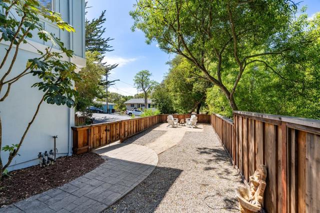 840 Seacliff Drive, Aptos CA: https://media.crmls.org/mediaz/36b38f83-c118-40d0-9170-55dd51f6f0e7.jpg