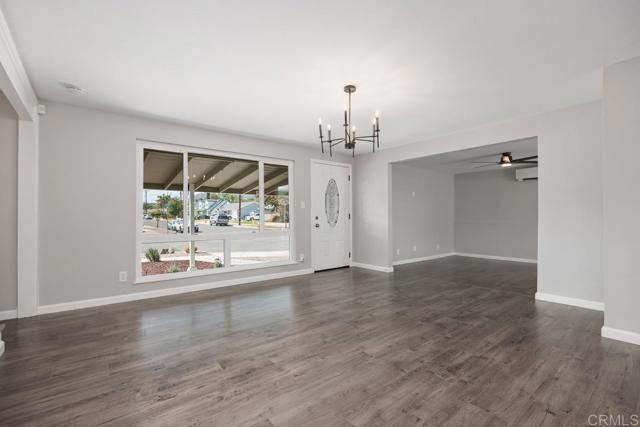 Detail Gallery Image 7 of 29 For 2333 Scott Way, Escondido,  CA 92027 - 4 Beds | 2 Baths