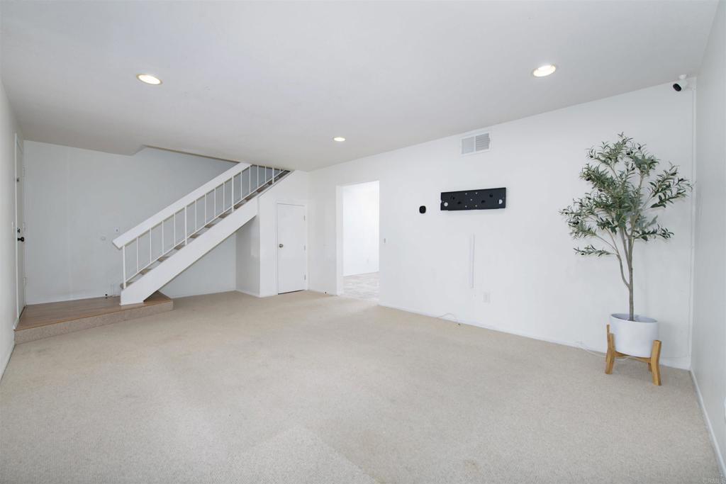 2925 Via Libertad - photo 6