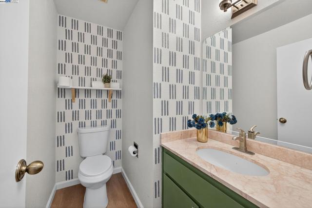 6574 Conestoga Ln, Dublin CA: https://media.crmls.org/mediaz/36b6c1f2-e151-4be4-86ec-3482527b7381.jpg