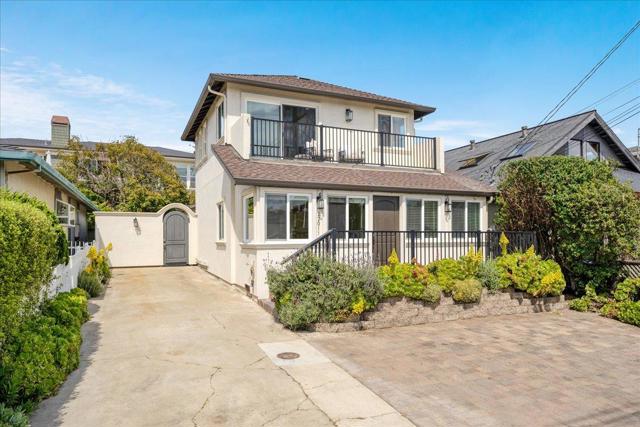 22011 E Cliff Drive, Santa Cruz CA: https://media.crmls.org/mediaz/36b6eec1-0d19-4c54-9ac5-e3881097074d.jpg