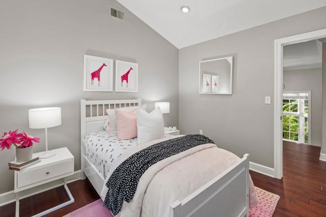 158 Seminary Drive, Menlo Park CA: https://media.crmls.org/mediaz/36b77125-1461-4341-b024-14f9b2c6685d.jpg