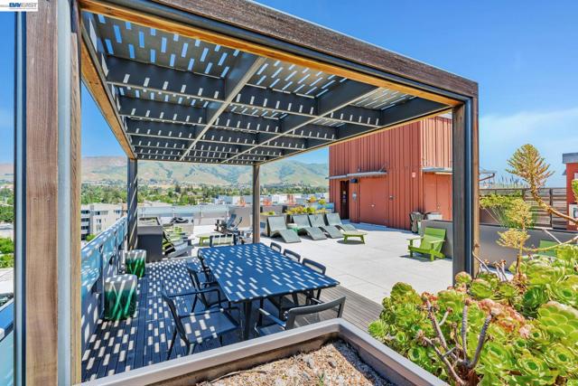 45128 Warm Springs Blvd, Fremont CA: https://media.crmls.org/mediaz/36b7ec5a-749c-4a56-81df-5f431a0548e2.jpg