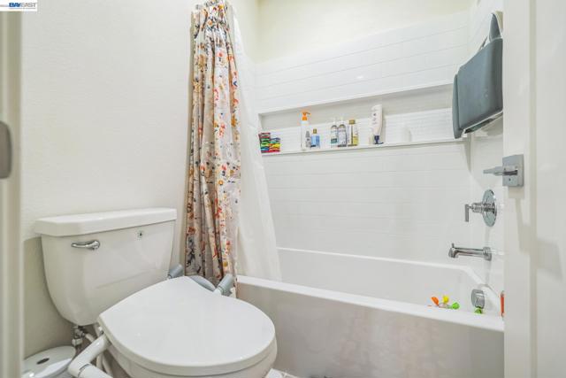 Image 28 of 59 For 37231 Sand Bar Place