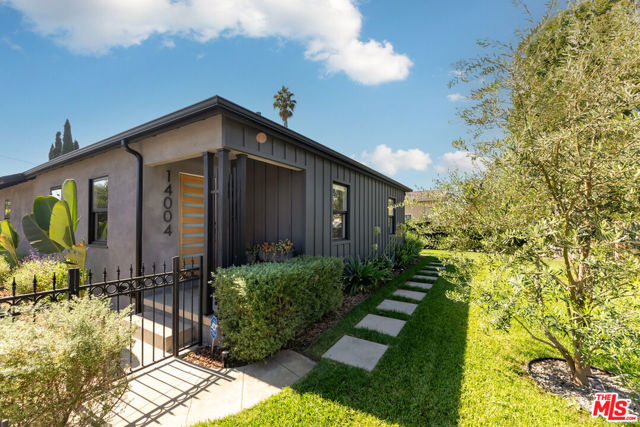 14004 Hamlin Street photo 4