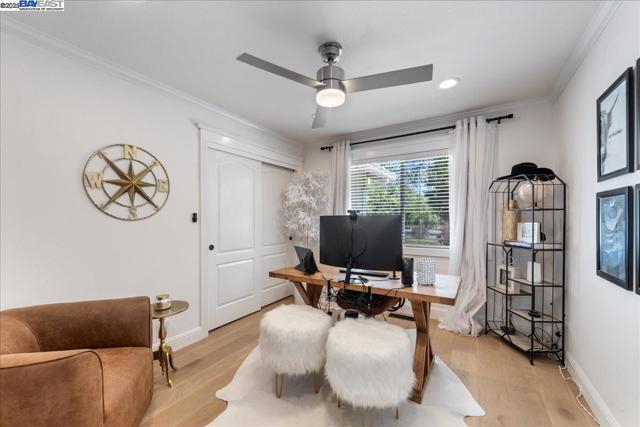 325 Crest Ave, Alamo CA: https://media.crmls.org/mediaz/36bae574-db95-47a4-835a-967617dbc0da.jpg