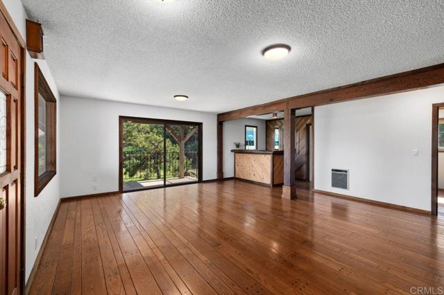 Detail Gallery Image 6 of 47 For 10447 Chevy Lane Ln, La Mesa,  CA 91941 - 3 Beds | 2 Baths