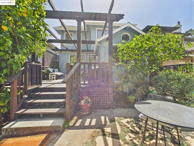 5920 Ivanhoe Rd, Oakland CA: https://media.crmls.org/mediaz/36bc24db-a75e-43c3-a8db-8a358c1738ca.jpg
