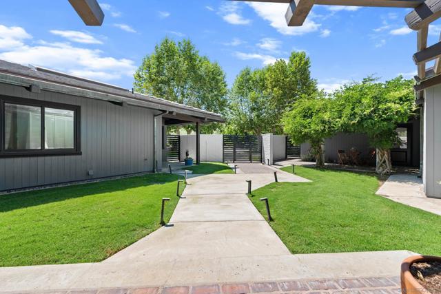 32676 Taspa Ct, Pauma Valley CA: https://media.crmls.org/mediaz/36bc6f14-1864-481b-bfb7-14e3ac7a3b26.jpg