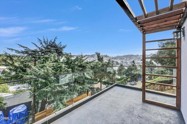 Detail Gallery Image 20 of 40 For 3933 Glenalbyn Dr, Mount Washington,  CA 90065 - 4 Beds | 4 Baths