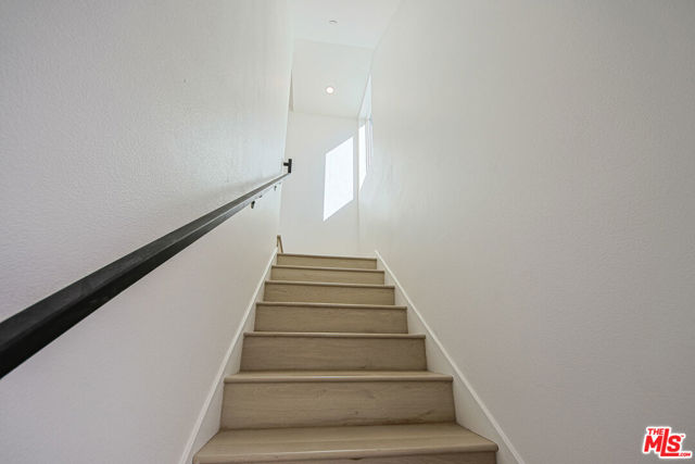 5709 Auckland Avenue, North Hollywood CA: https://media.crmls.org/mediaz/36bd5d42-0867-4774-a955-7553e22dfe53.jpg