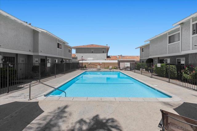 2112 East Vista Way, Vista CA: https://media.crmls.org/mediaz/36bd76d0-ffed-4940-ac52-002deba37515.jpg