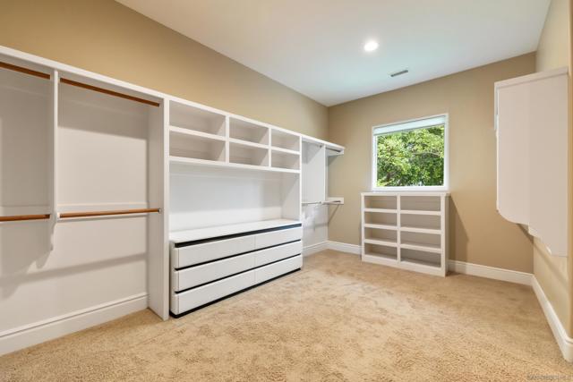 18050 Rancho La Cima Corte, Rancho Santa Fe CA: https://media.crmls.org/mediaz/36bda0af-6c39-4f10-9f9f-a3587a0b8865.jpg