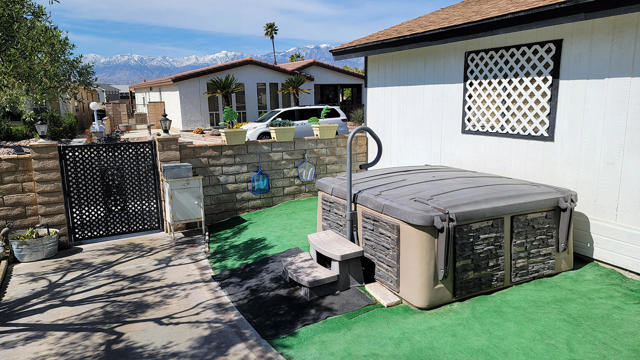 34610 Branding Iron Lane, Thousand Palms CA: https://media.crmls.org/mediaz/36be96be-b41a-481f-9a72-a8229bd04d5c.jpg